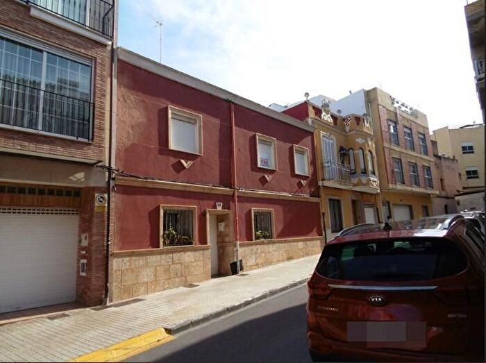 Casas en venta y pisos alquiler - 1