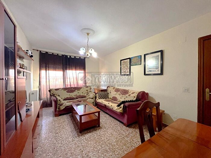 Casas en venta y pisos alquiler - 2