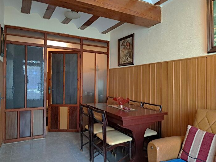 Casas en venta y pisos alquiler - 2