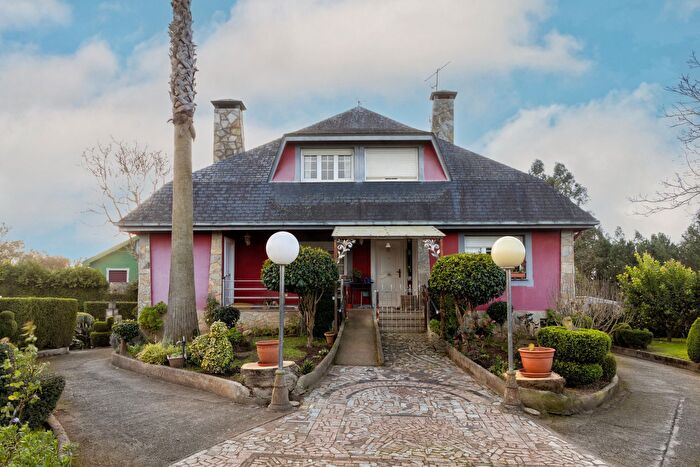 Casa en venta en Sada A Coruña, A Coruña de 7 habitaciones