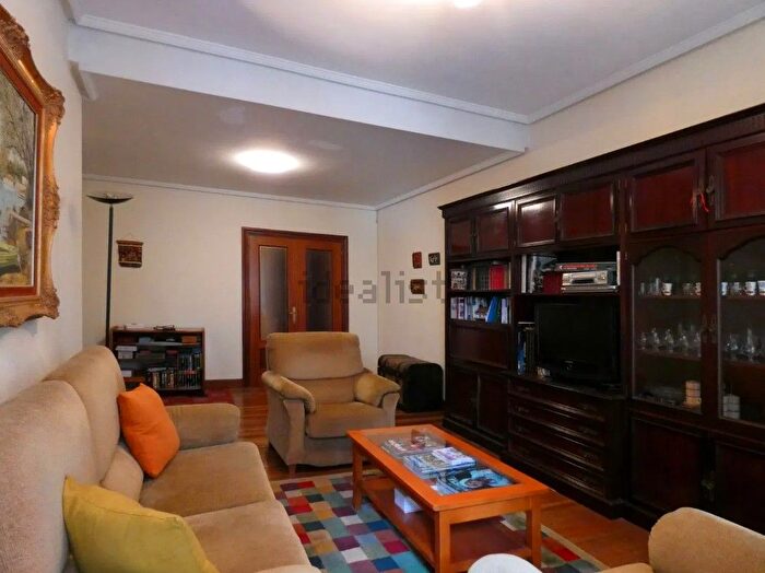 Casas en venta y pisos alquiler - 2