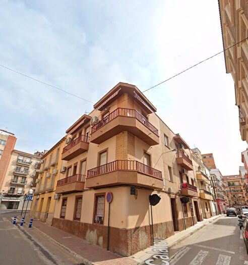 Casas en venta y pisos alquiler - 1