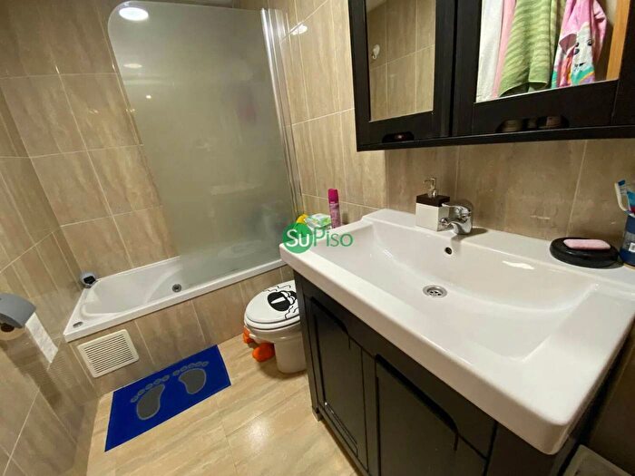 Casas en venta y pisos alquiler - 3