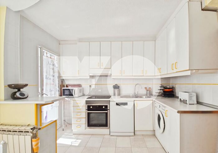 Casas en venta y pisos alquiler - 3