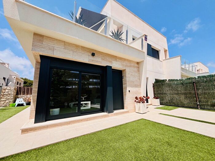 Casas en venta y pisos alquiler - 1