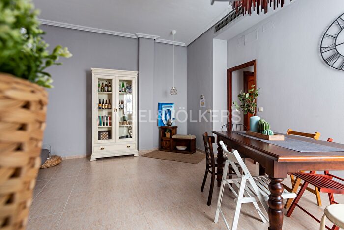 Casas en venta y pisos alquiler - 1