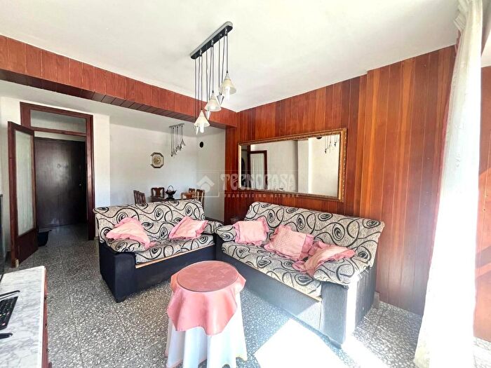 Casas en venta y pisos alquiler - 2