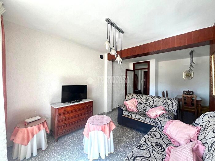 Casas en venta y pisos alquiler - 3