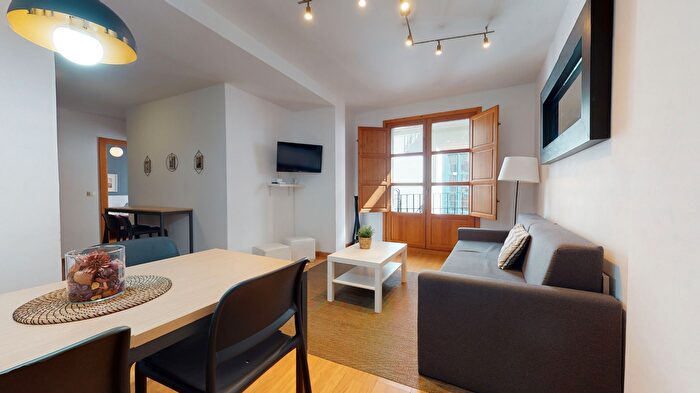 Casas en venta y pisos alquiler - 2