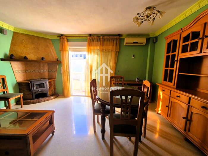 Casas en venta y pisos alquiler - 1