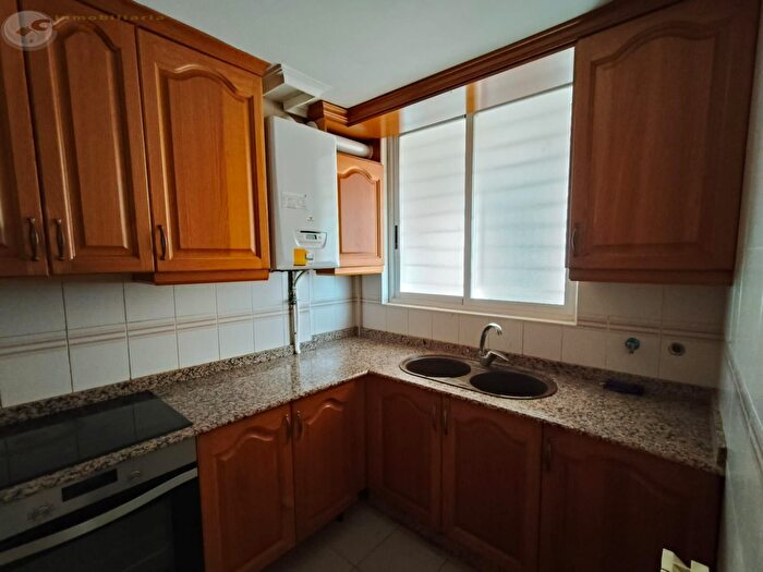 Casas en venta y pisos alquiler - 3