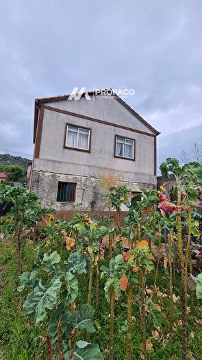 Casa en venta en Carballeda de Avia, Ourense de 4 habitaciones
