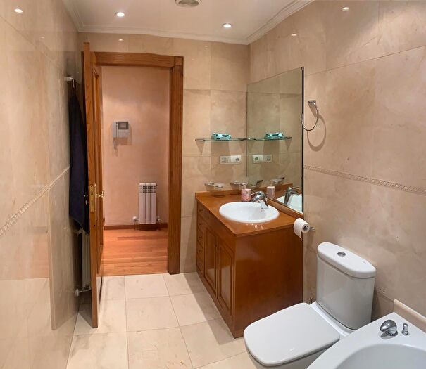 Casas en venta y pisos alquiler - 2
