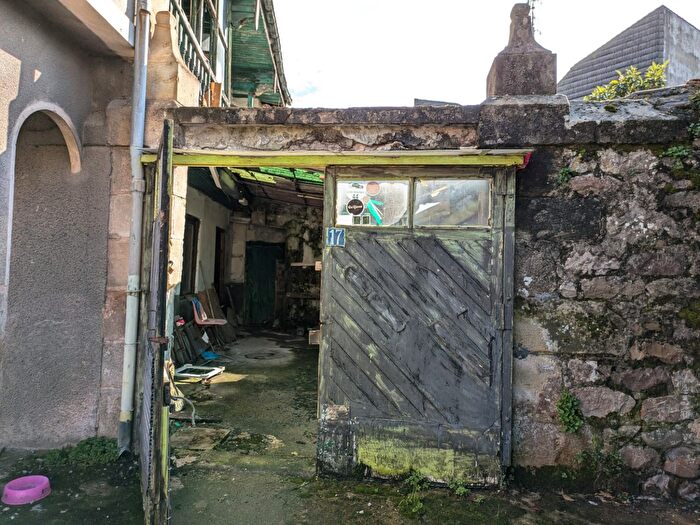 Casas en venta y pisos alquiler - 3