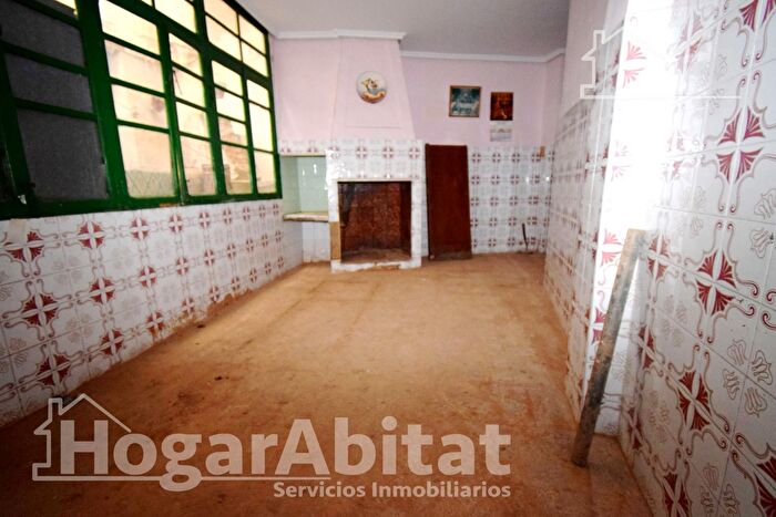 Casas en venta y pisos alquiler - 1