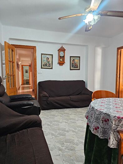 Casas en venta y pisos alquiler - 3