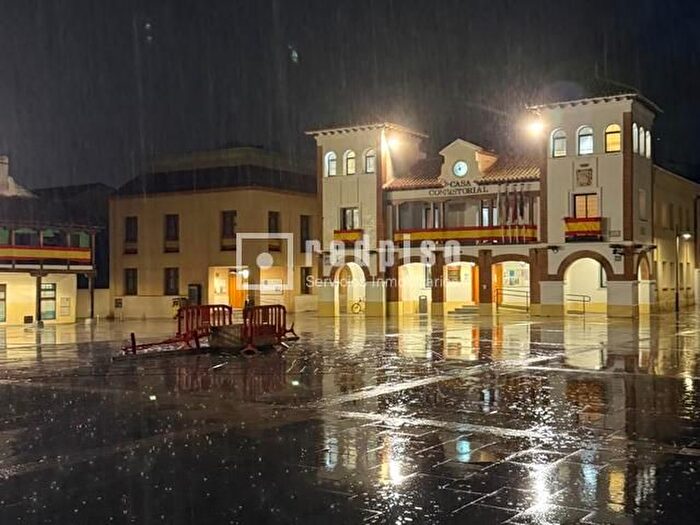 Casas en venta y pisos alquiler - 3