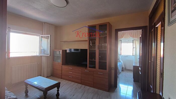 Casas en venta y pisos alquiler - 1