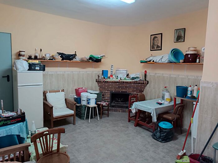 Casas en venta y pisos alquiler - 1