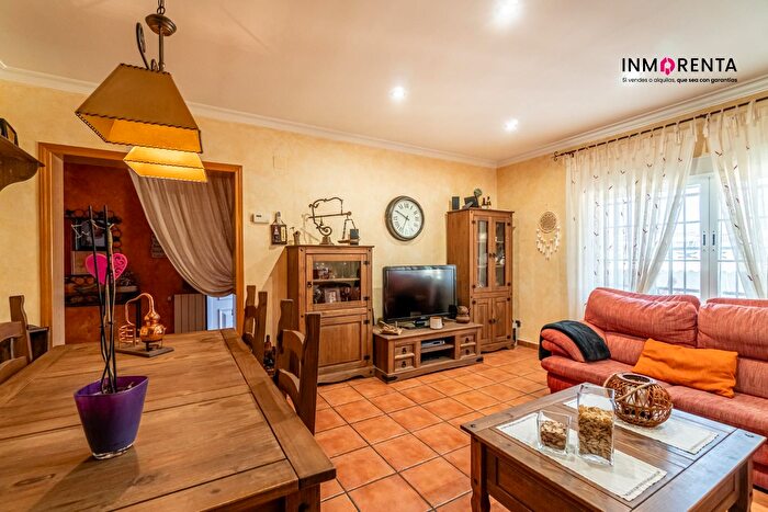 Casas en venta y pisos alquiler - 2