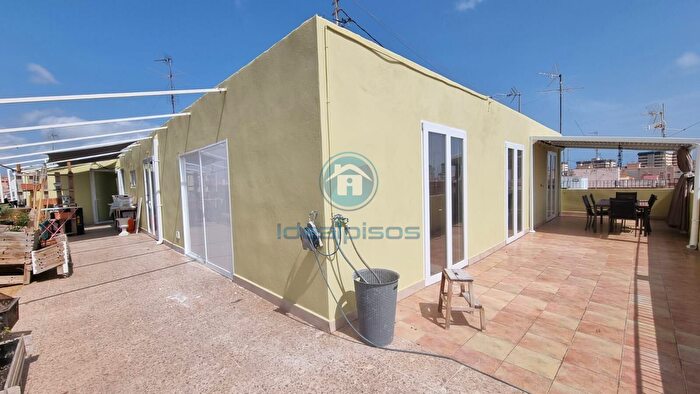 Casas en venta y pisos alquiler - 3