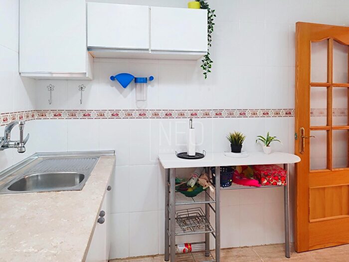 Casas en venta y pisos alquiler - 3