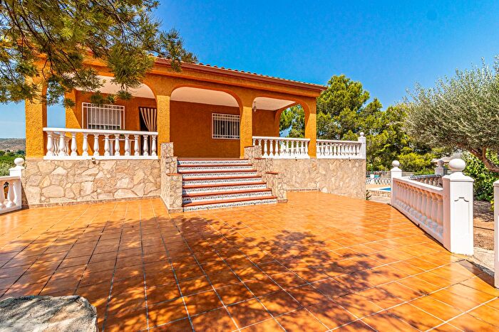 Casas en venta y pisos alquiler - 3