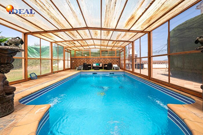 Casa en venta en Barrio de la Vega, Monachil de 8 habitaciones