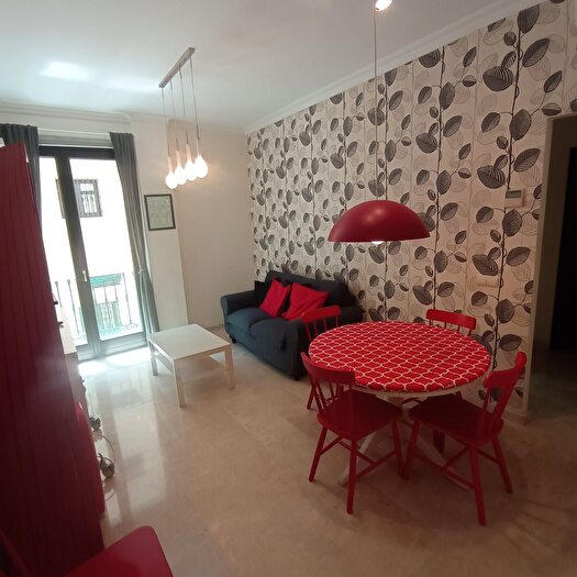 Casas en venta y pisos alquiler - 1