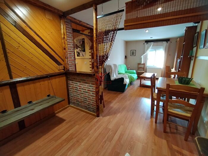 Casas en venta y pisos alquiler - 3