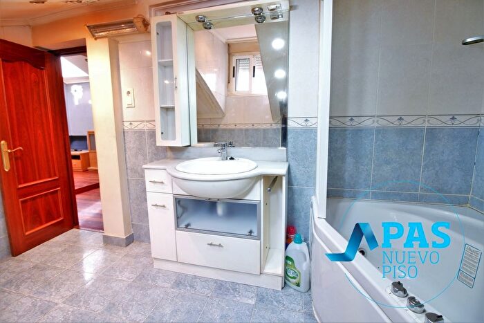 Casas en venta y pisos alquiler - 2