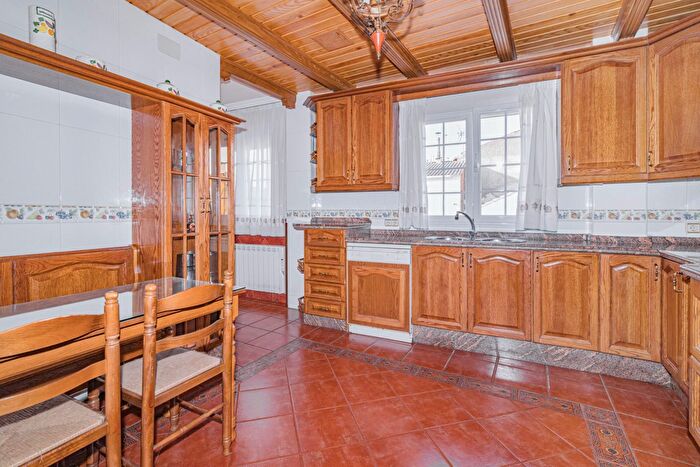 Casas en venta y pisos alquiler - 2