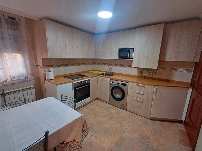 Casas en venta y pisos alquiler - 1