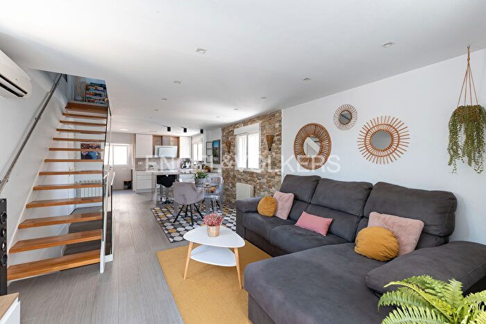 Casas en venta y pisos alquiler - 1