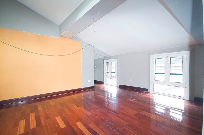 Casas en venta y pisos alquiler - 2
