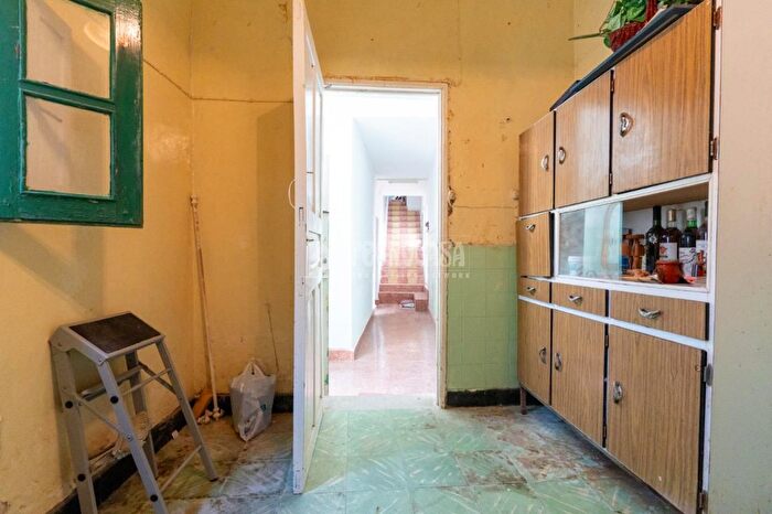 Casas en venta y pisos alquiler - 3