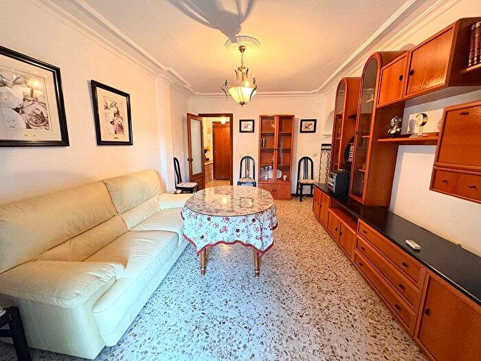 Casas en venta y pisos alquiler - 2