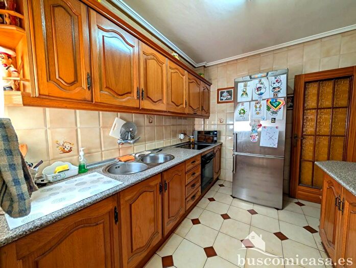 Casas en venta y pisos alquiler - 3