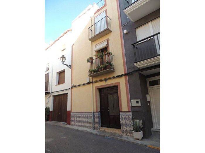 Casa en venta en Cervera del Maestre, Cervera del Maestre de 4 habitaciones