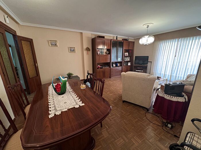 Casas en venta y pisos alquiler - 2