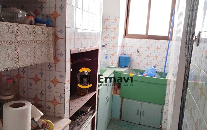 Casas en venta y pisos alquiler - 3