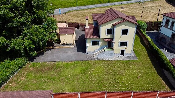 Casas en venta y pisos alquiler - 1