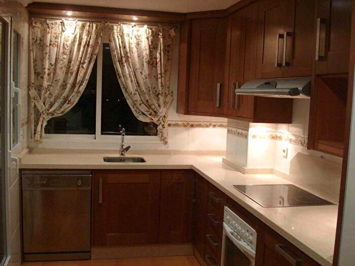 Casas en venta y pisos alquiler - 1