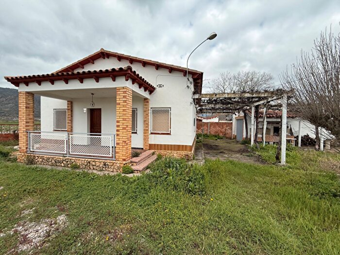 Casas en venta y pisos alquiler - 1