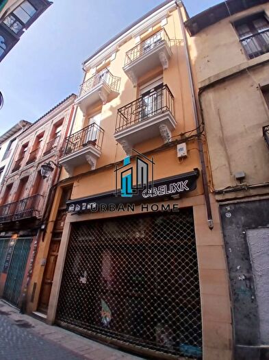 Casas en venta y pisos alquiler - 1