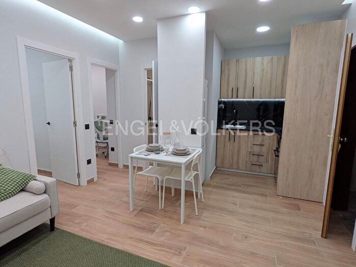 Casas en venta y pisos alquiler - 1