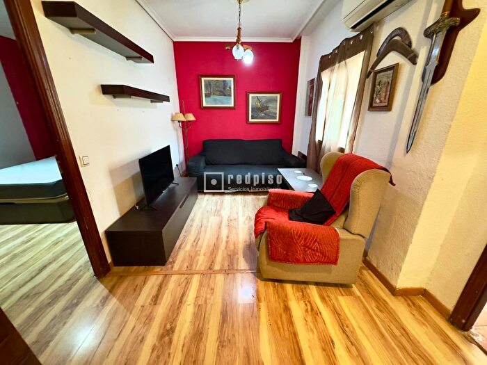 Casas en venta y pisos alquiler - 1