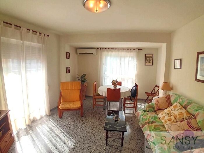 Piso en venta en Oliva pueblo, Oliva de 3 habitaciones