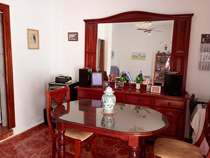 Casas en venta y pisos alquiler - 2