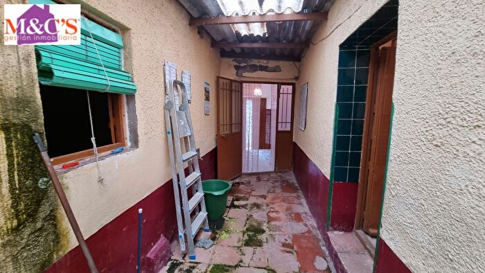 Casas en venta y pisos alquiler - 3